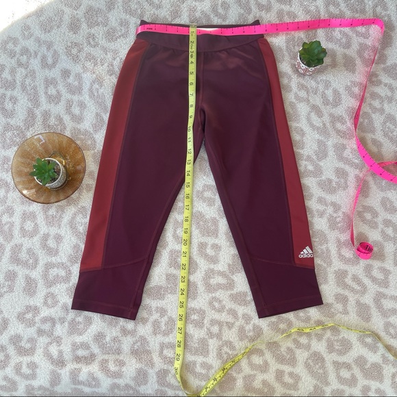 Adidas Climalite Tech-Fit Capri/Cropped Legging in Maroon and Burgundy - Picture 2 of 5